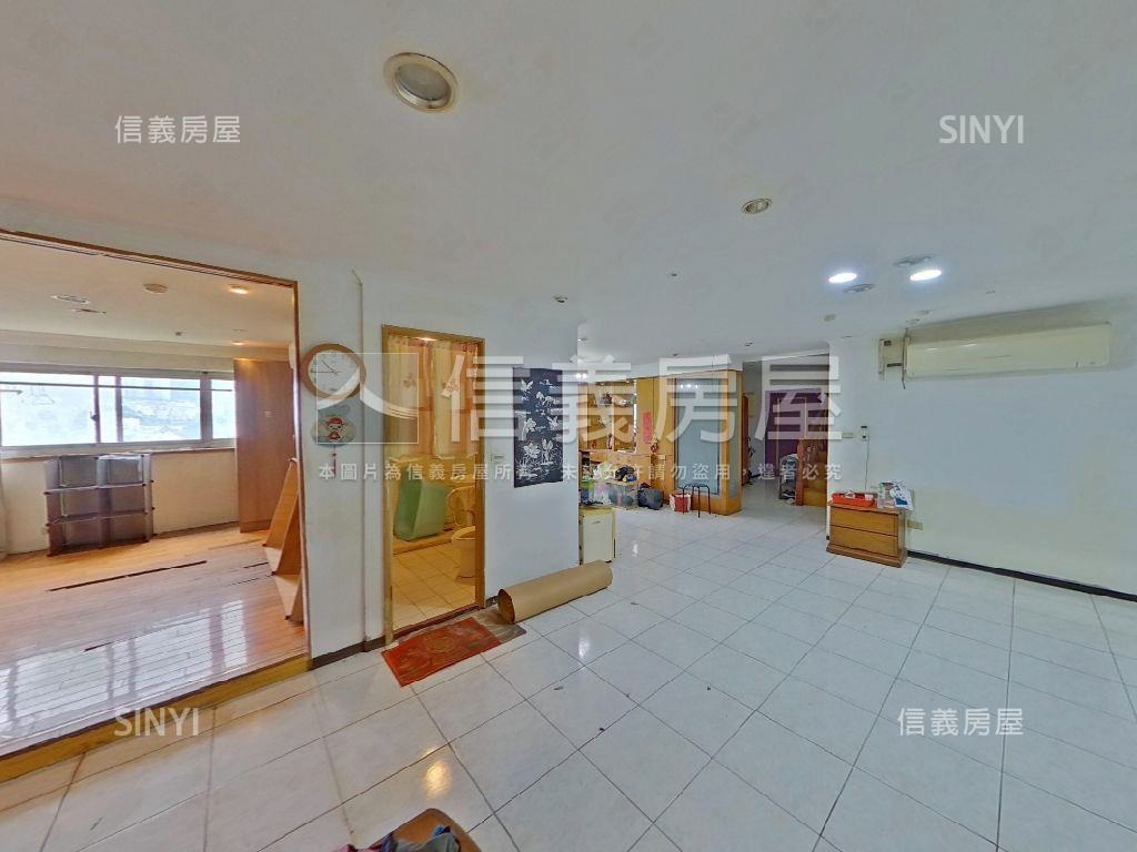 蛇來運轉層峰景觀您的江山房屋室內格局與周邊環境