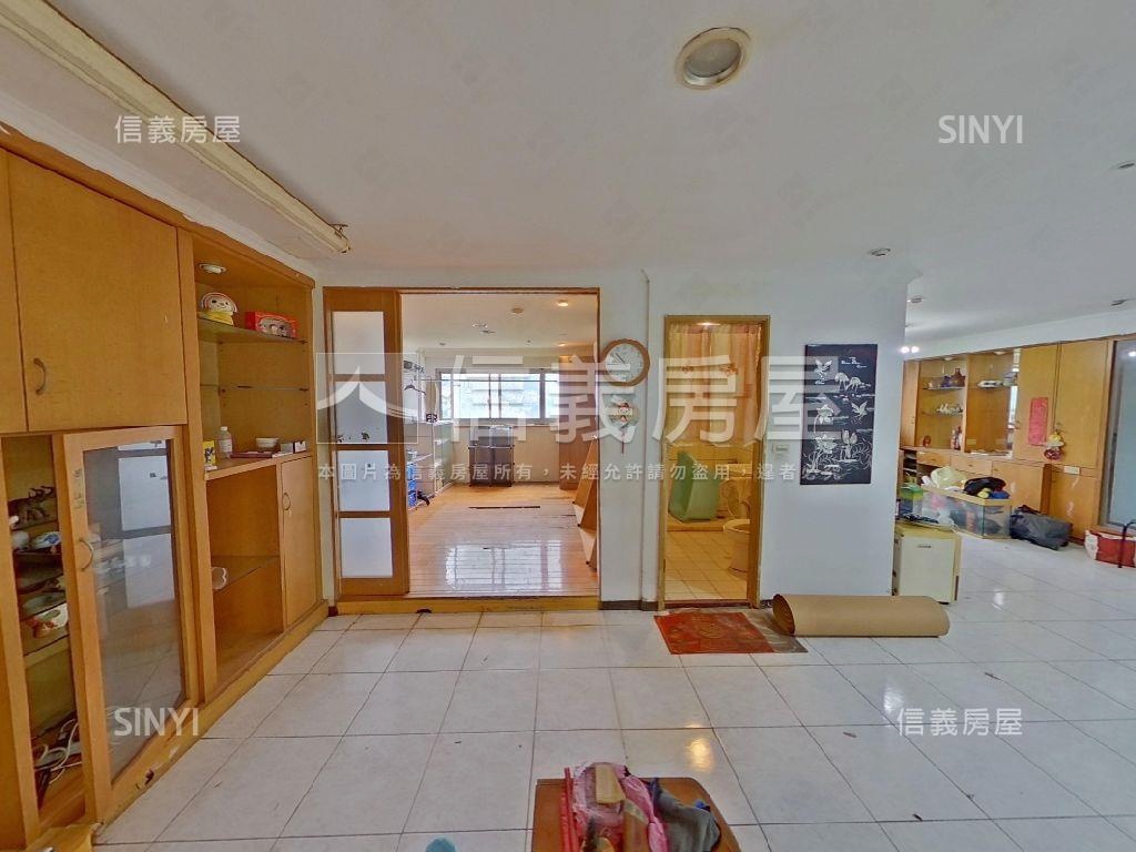 蛇來運轉層峰景觀您的江山房屋室內格局與周邊環境