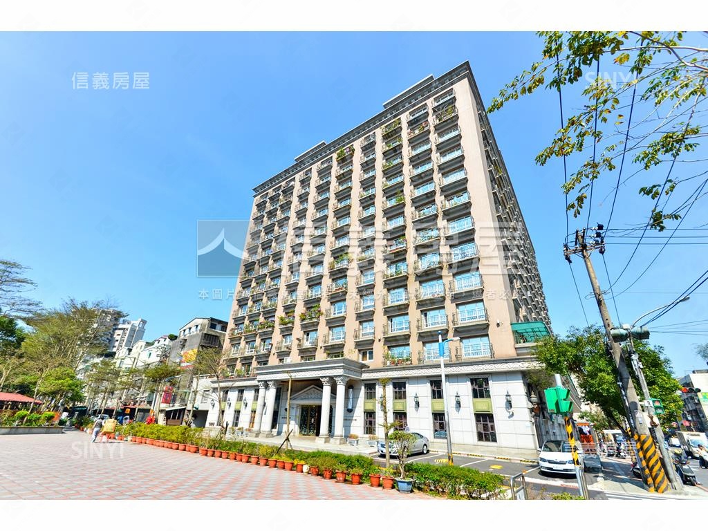 萬大線皇家˙挑高金店面房屋室內格局與周邊環境