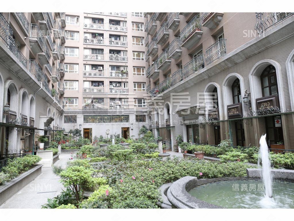 萬大線皇家˙挑高金店面房屋室內格局與周邊環境