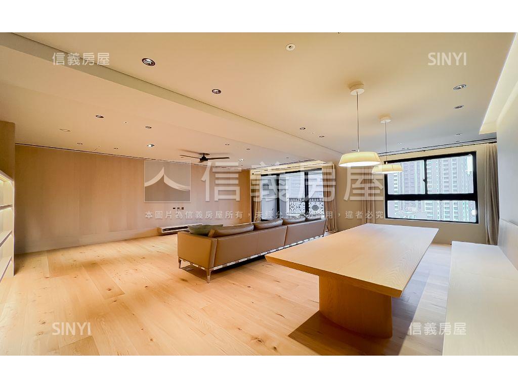 世界之匯１９Ａ三平面車位房屋室內格局與周邊環境