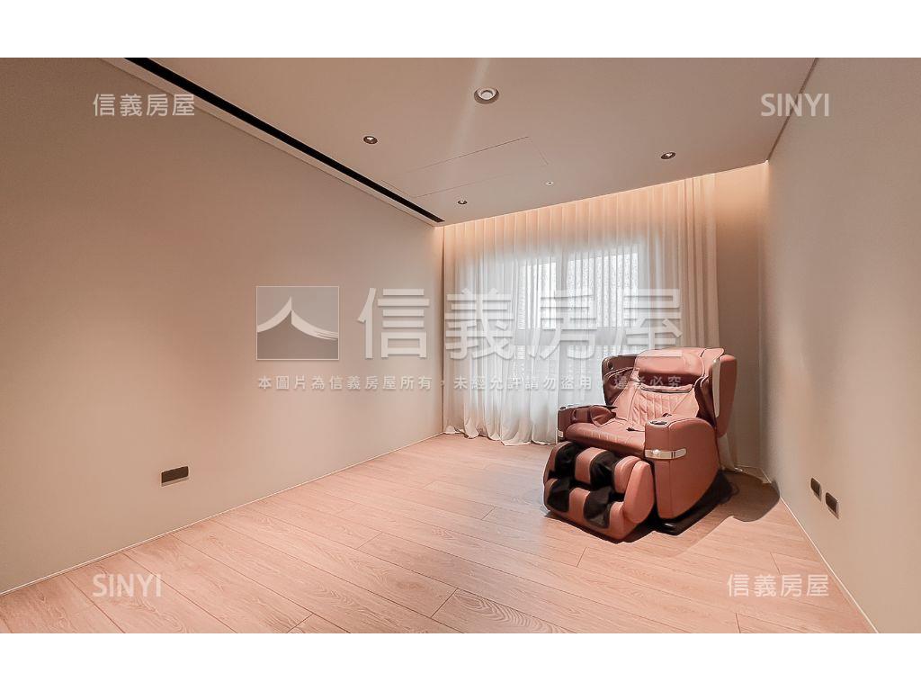 世界之匯１９Ａ三平面車位房屋室內格局與周邊環境