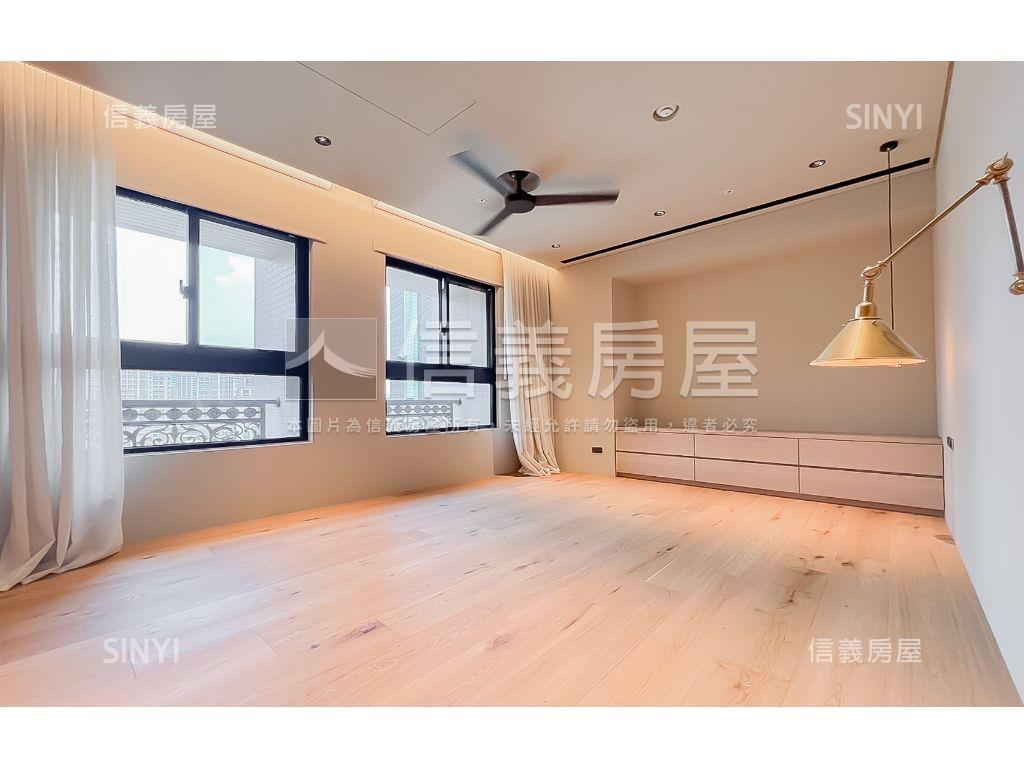 世界之匯１９Ａ三平面車位房屋室內格局與周邊環境