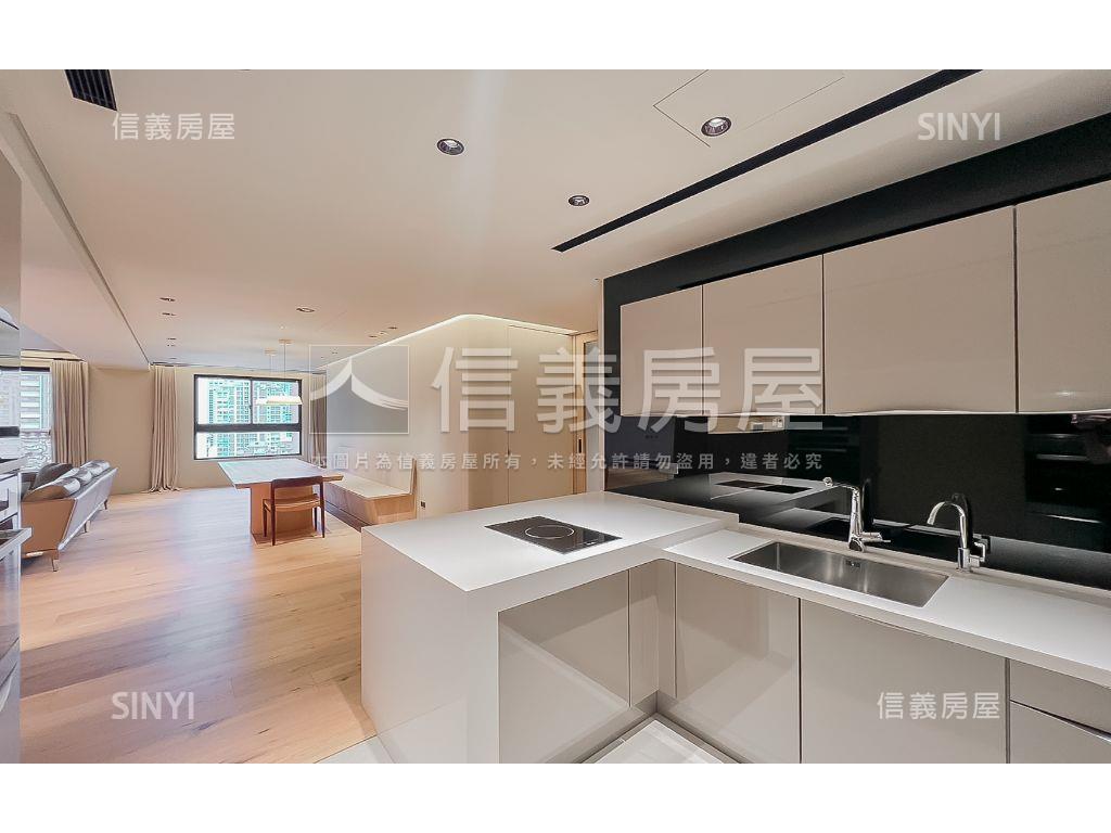 世界之匯１９Ａ三平面車位房屋室內格局與周邊環境