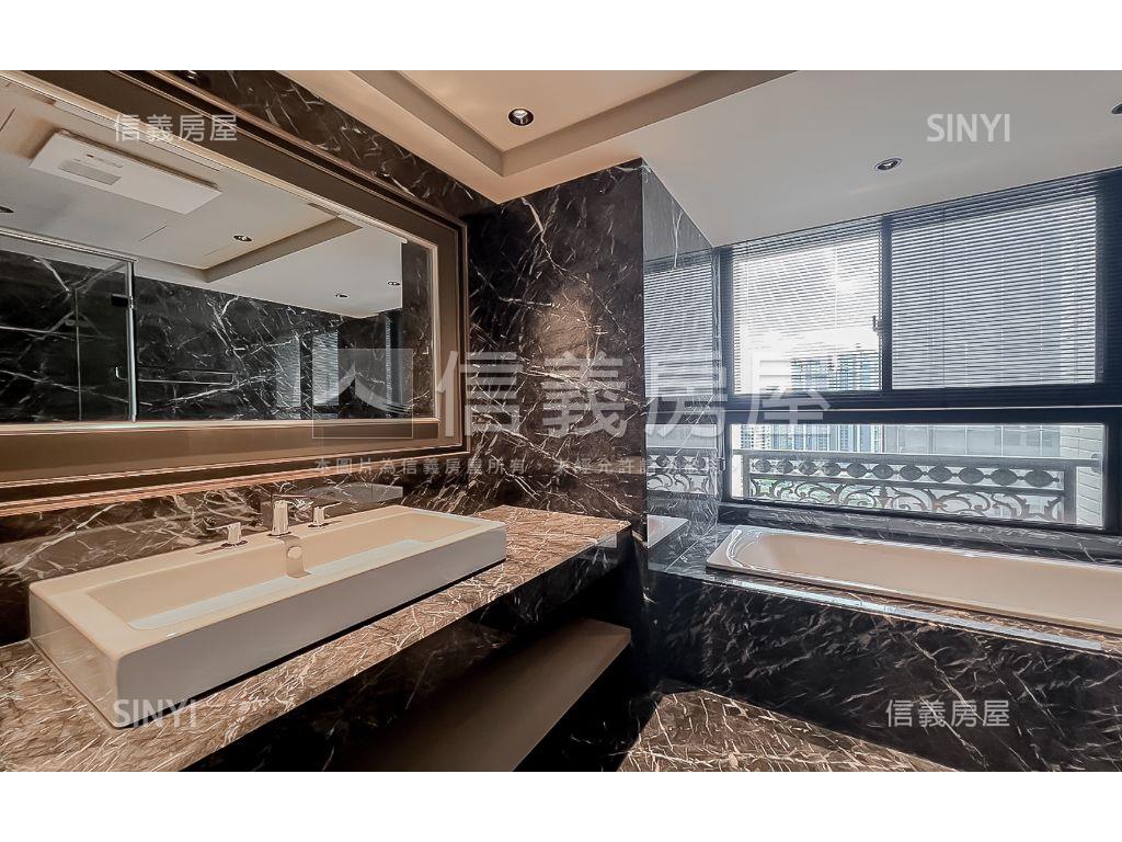 世界之匯１９Ａ三平面車位房屋室內格局與周邊環境