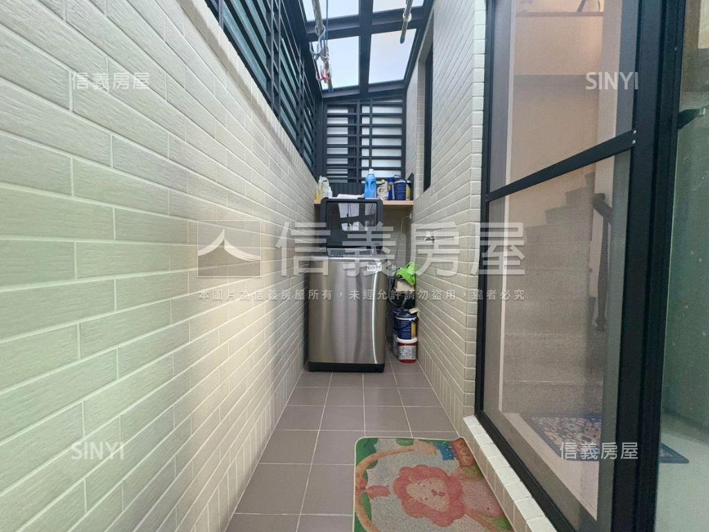 南科｜輕屋齡傳統透天房屋室內格局與周邊環境