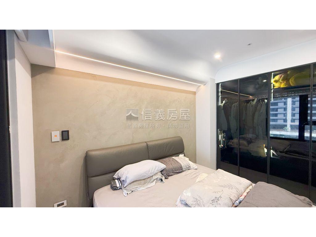 超美裝潢潤隆面星巴克兩房房屋室內格局與周邊環境