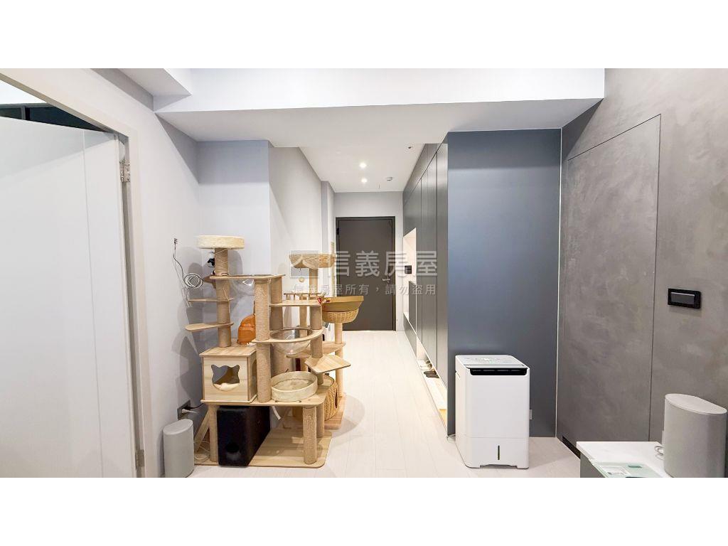 超美裝潢潤隆面星巴克兩房房屋室內格局與周邊環境
