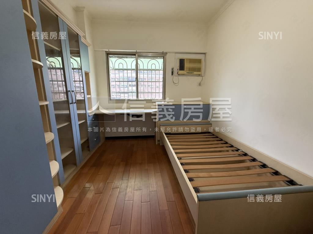 揚名三房附車位房屋室內格局與周邊環境