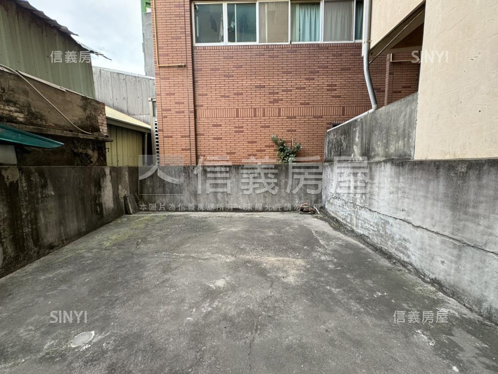 近火車站大地坪透天房屋室內格局與周邊環境