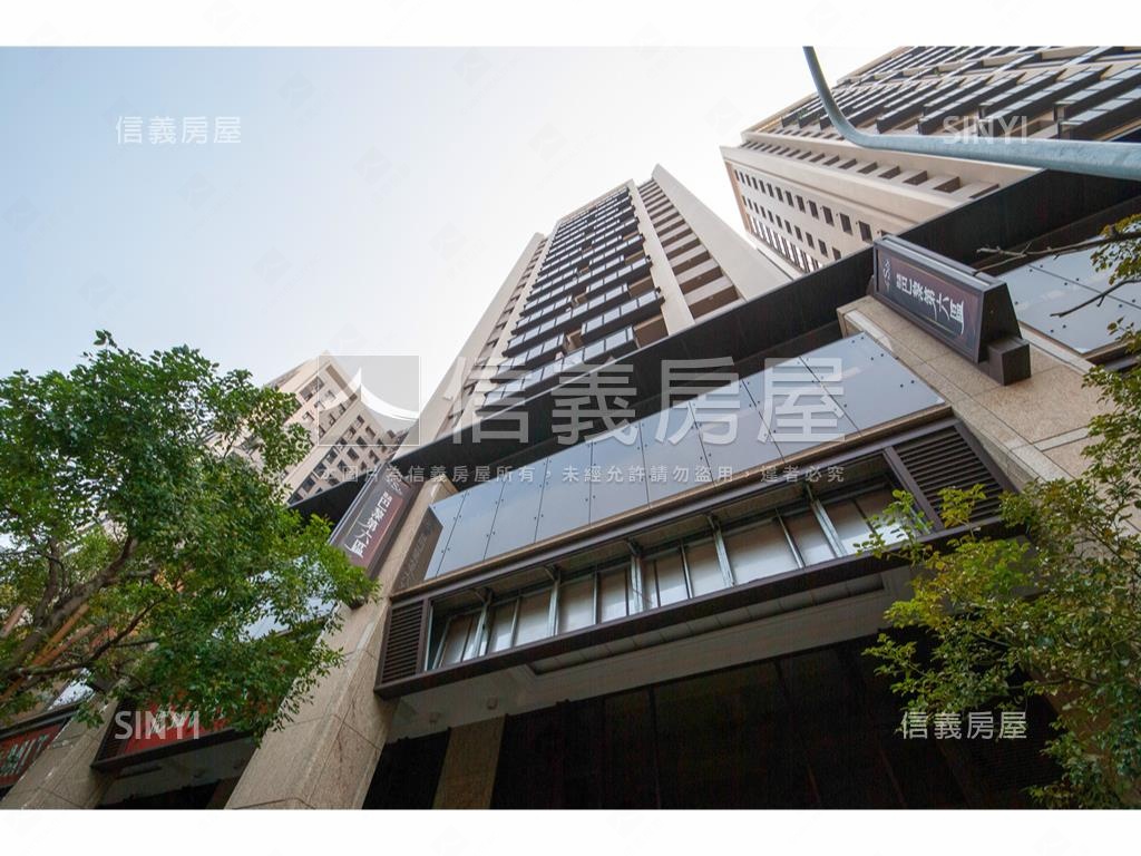 出價談！捷運２房２衛車位房屋室內格局與周邊環境