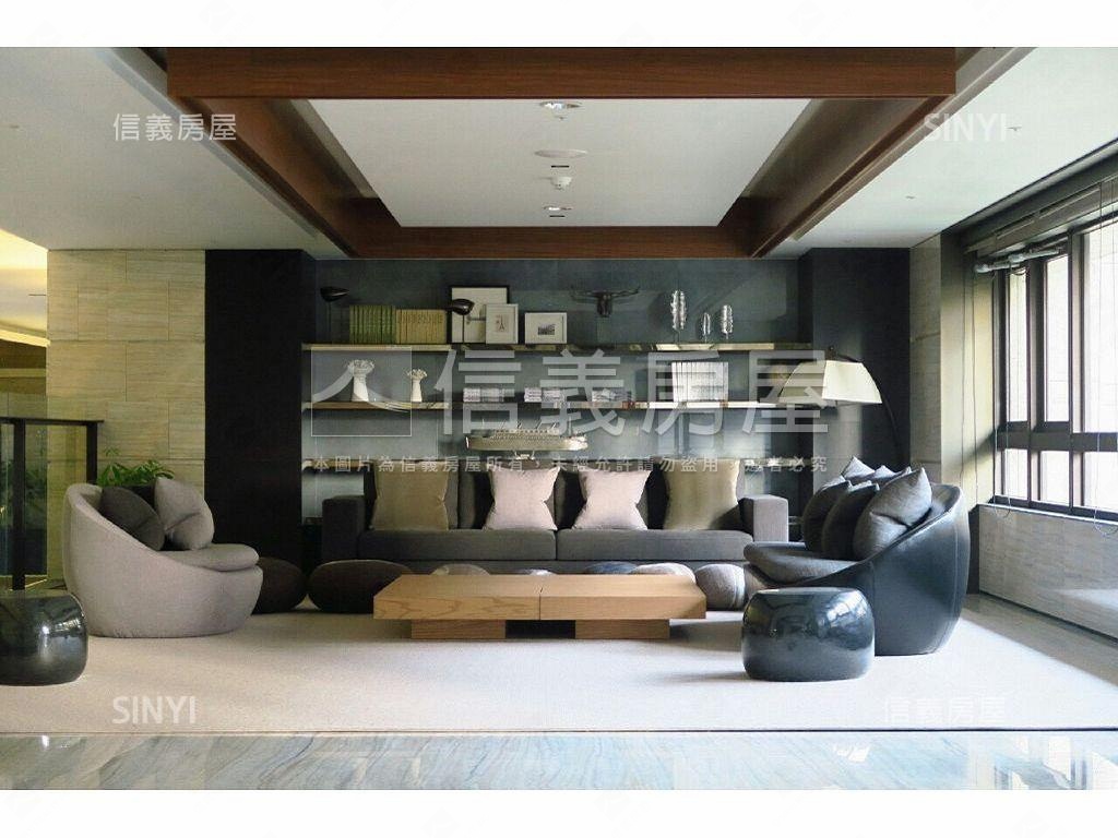 出價談！捷運２房２衛車位房屋室內格局與周邊環境