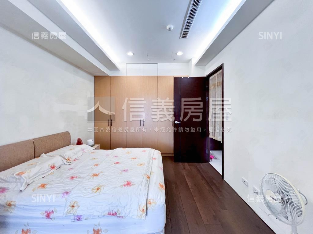 出價談！捷運２房２衛車位房屋室內格局與周邊環境