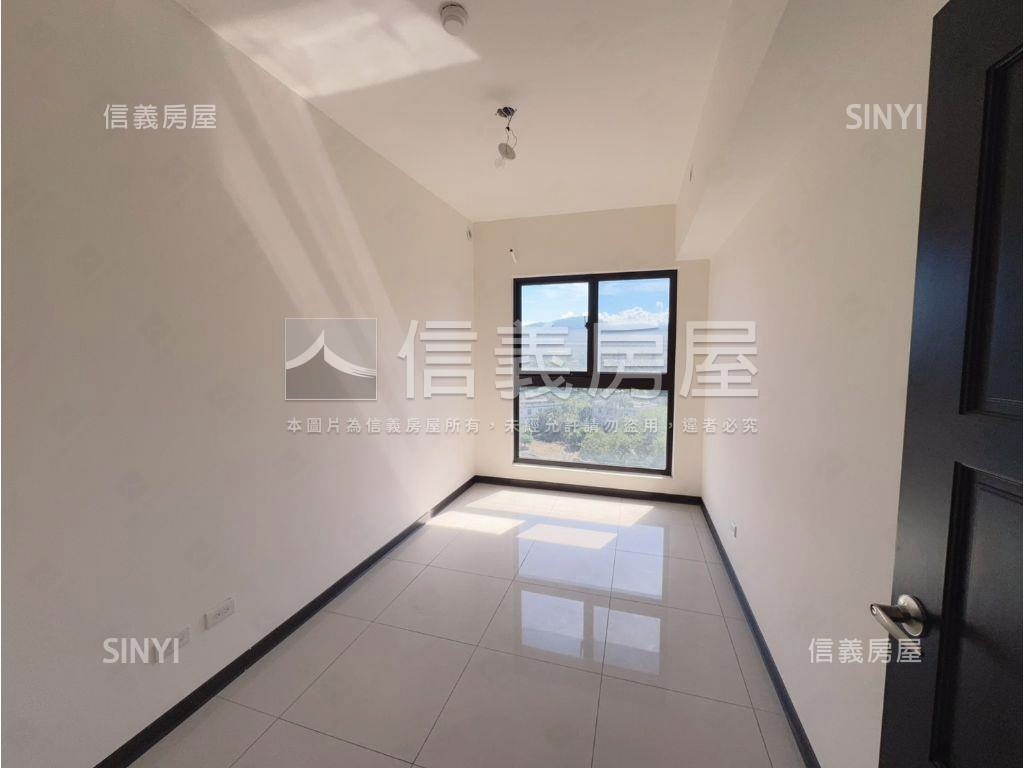 楊梅鴻灃越全新３房車位房屋室內格局與周邊環境