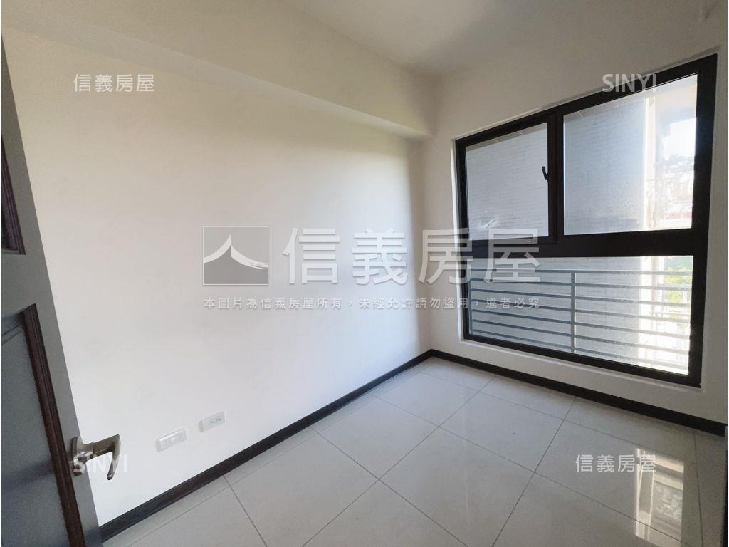 楊梅鴻灃越全新３房車位房屋室內格局與周邊環境