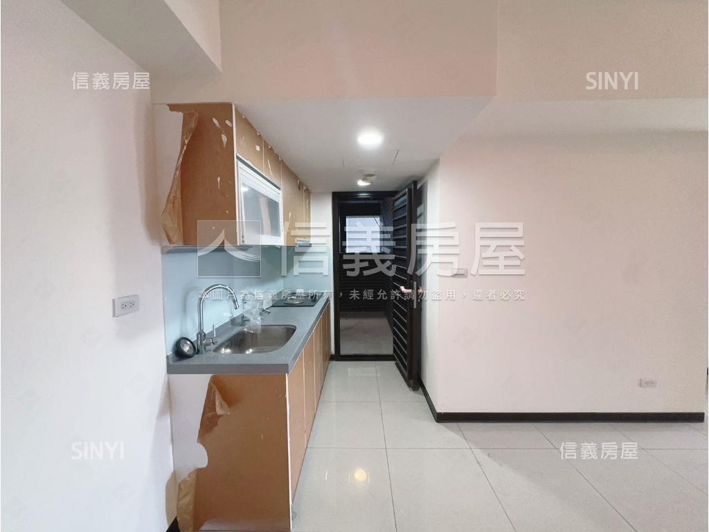 楊梅鴻灃越全新３房車位房屋室內格局與周邊環境