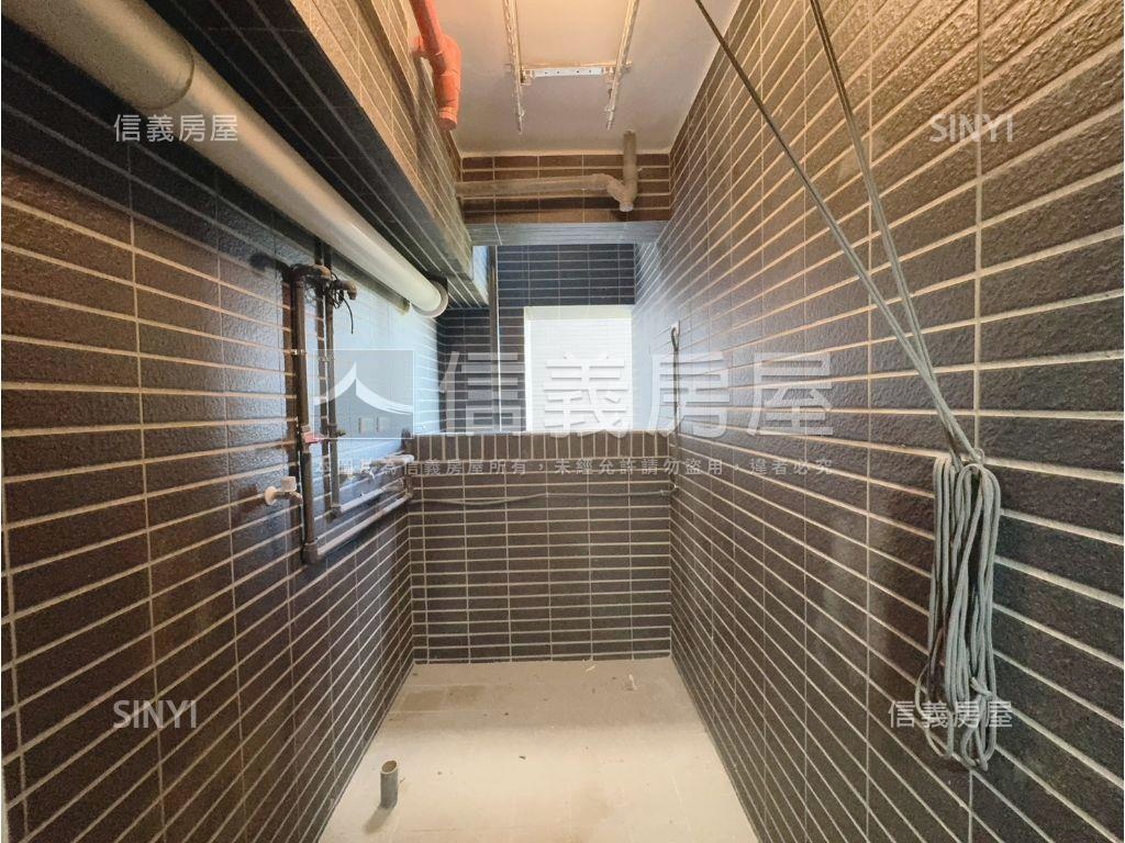 楊梅鴻灃越全新３房車位房屋室內格局與周邊環境