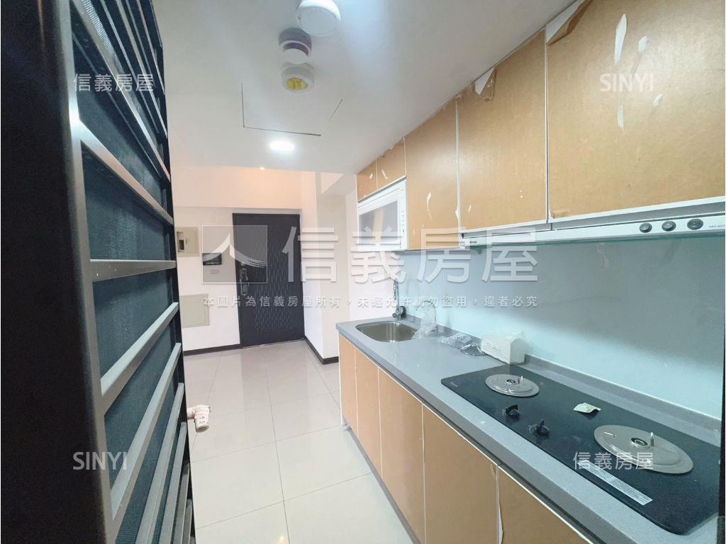 楊梅鴻灃越全新３房車位房屋室內格局與周邊環境