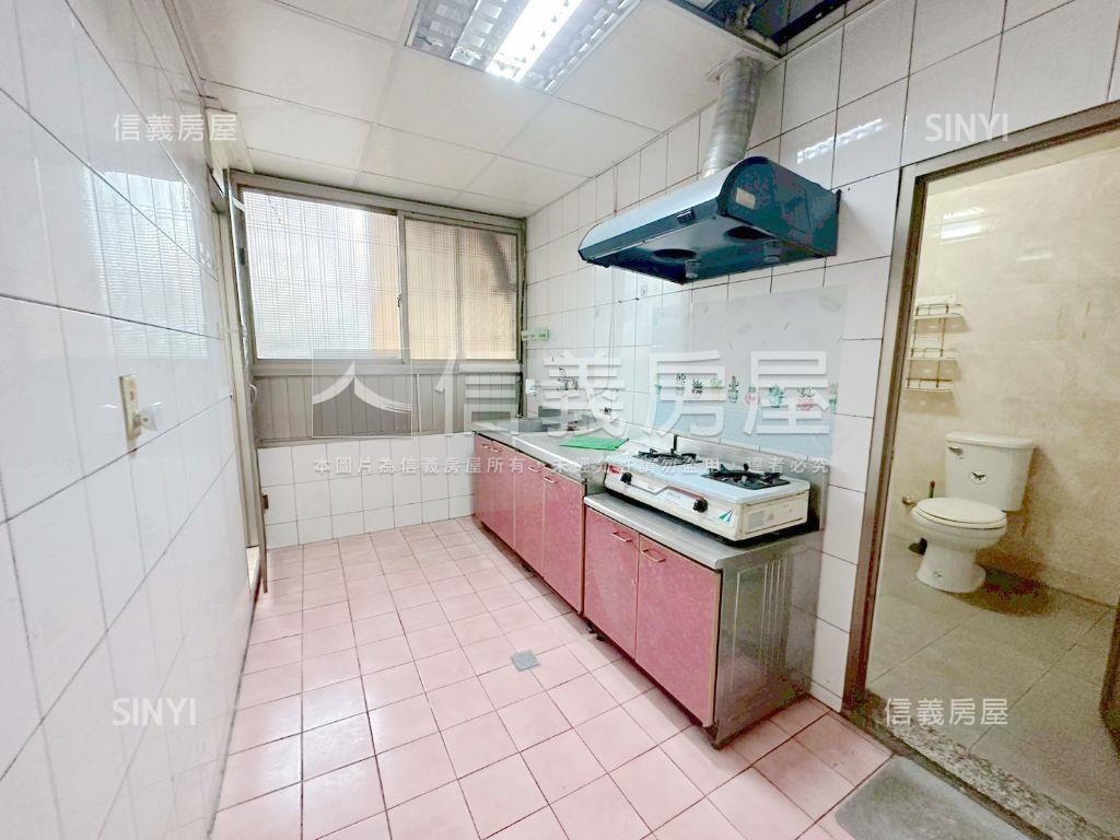 明亮近新埔捷運三房房屋室內格局與周邊環境