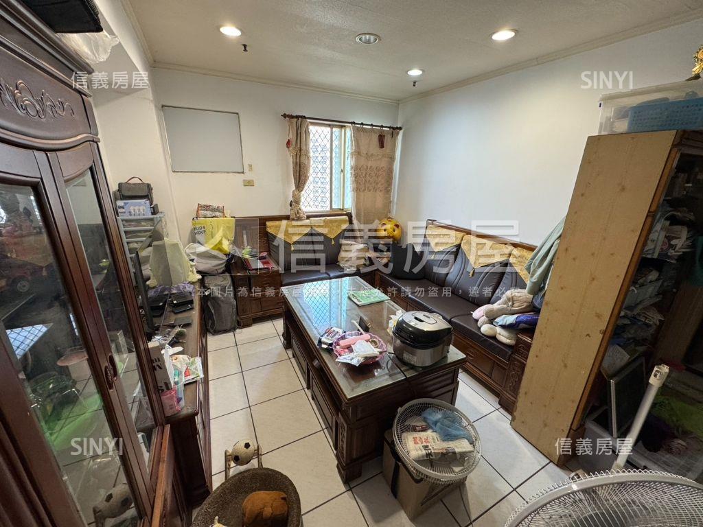 專任☆領袖王朝優質三房房屋室內格局與周邊環境