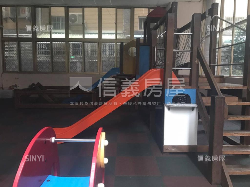 專任☆領袖王朝優質三房房屋室內格局與周邊環境