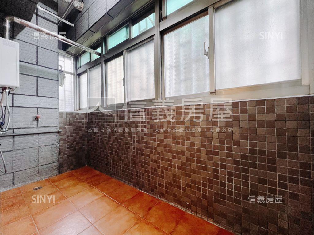 稀有【四面採光】近捷運房屋室內格局與周邊環境