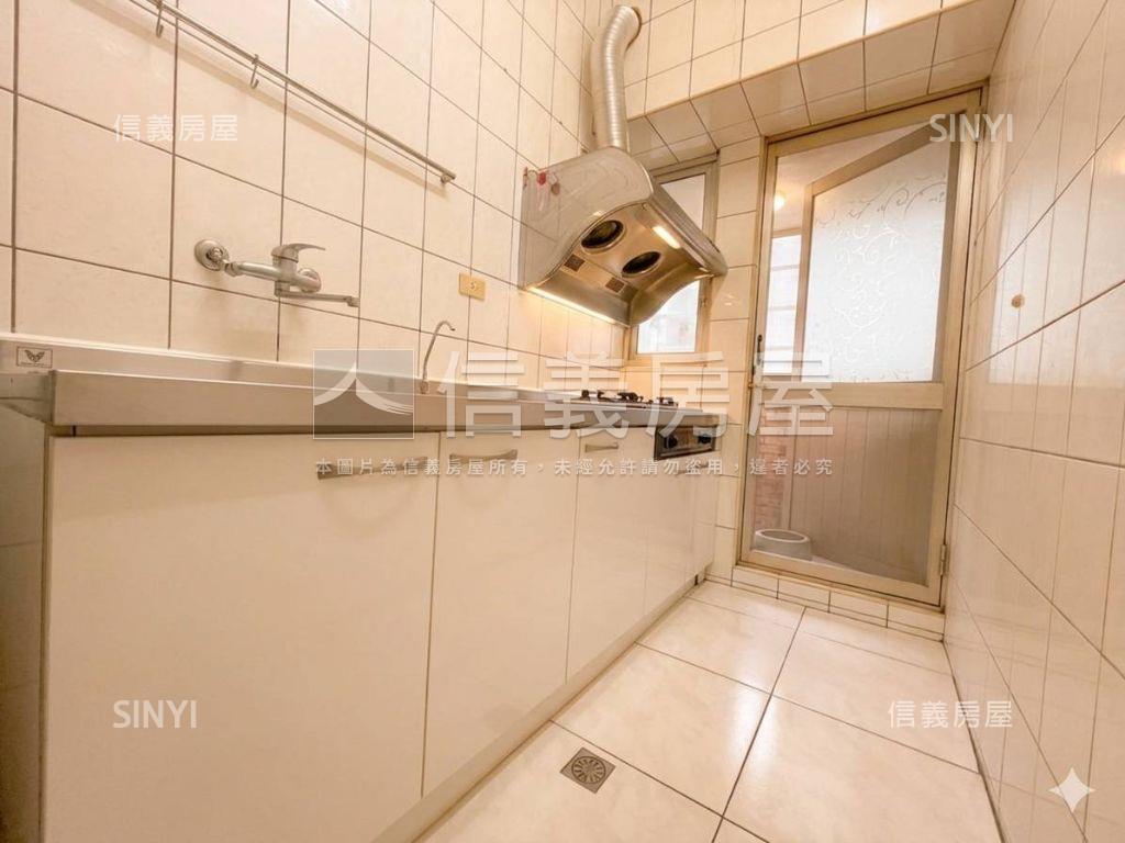 佛羅里達三房房屋室內格局與周邊環境