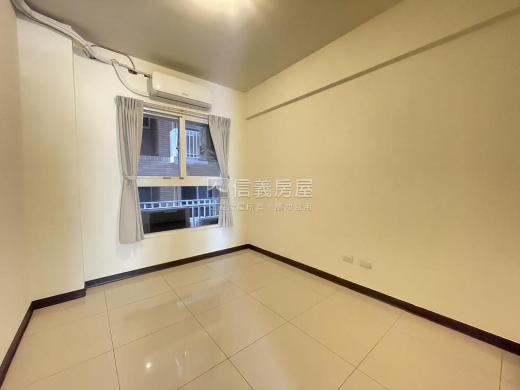 ＭＭ２１綠景三房雙車位房屋室內格局與周邊環境