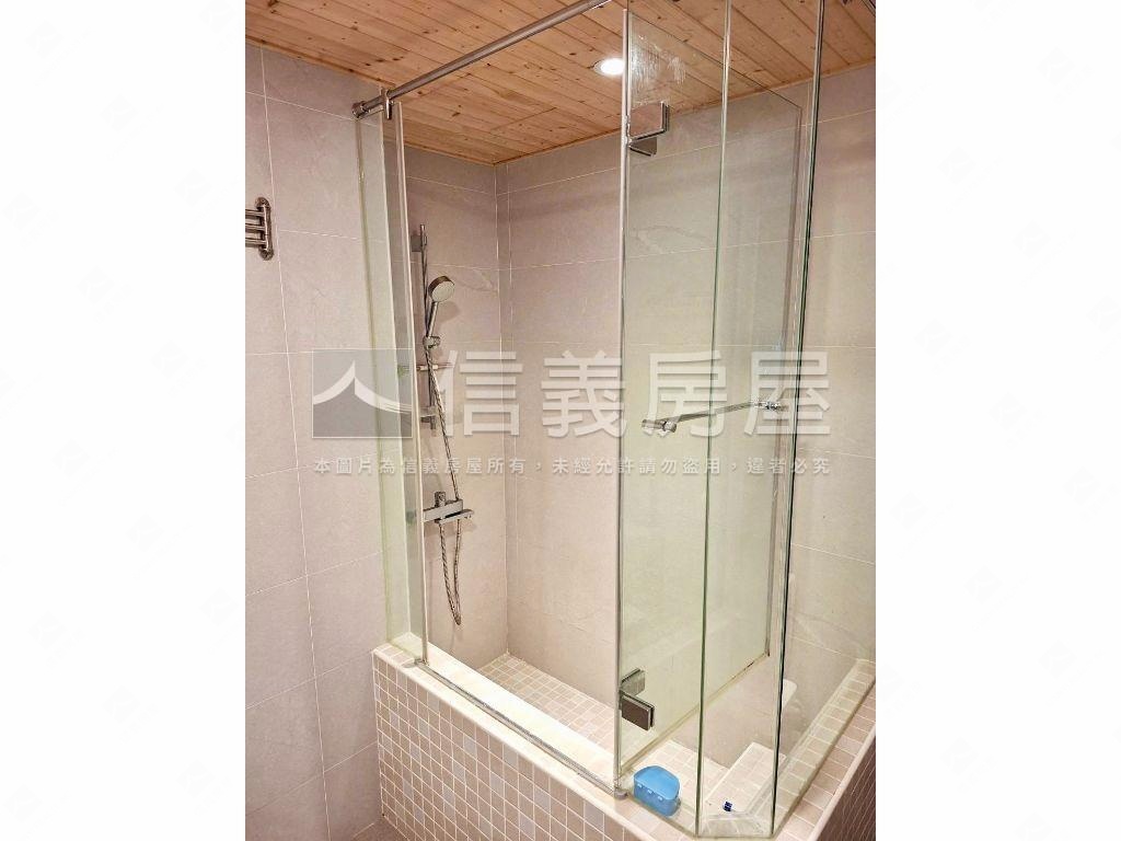 中和捷運‧世界Ｖ１景觀戶房屋室內格局與周邊環境