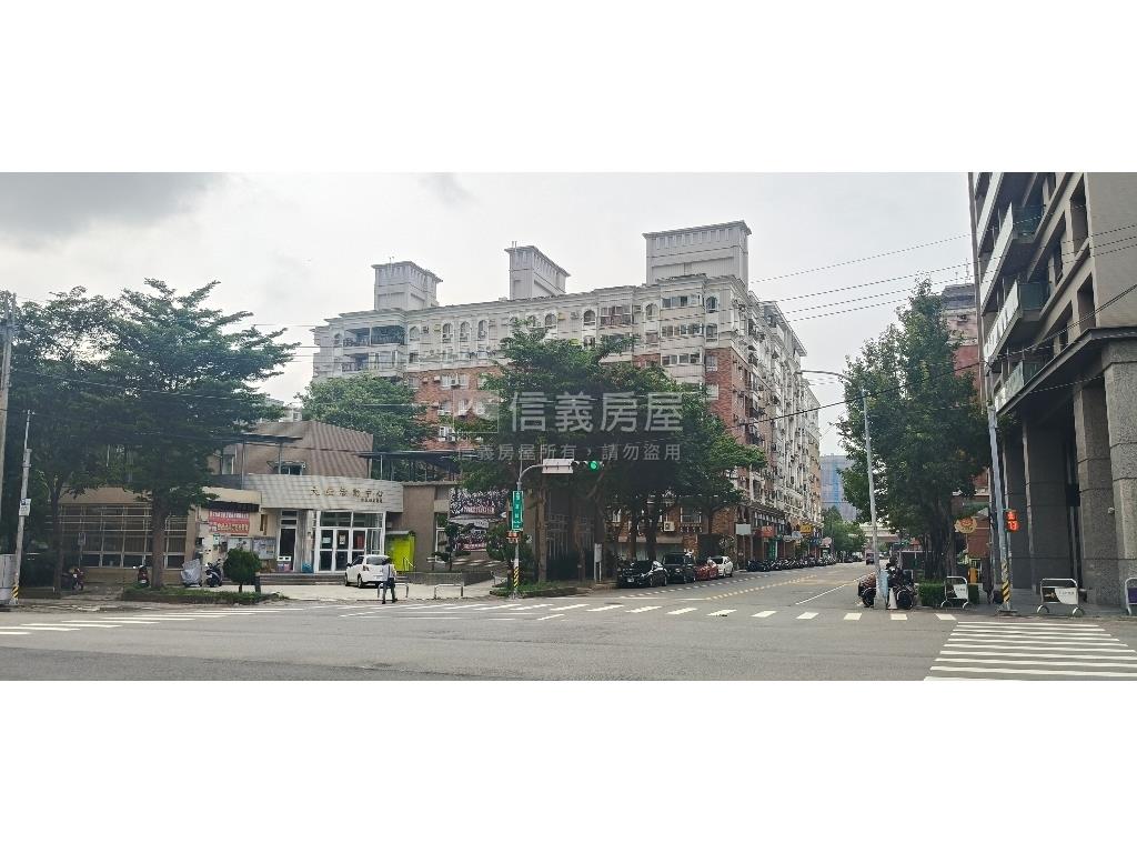 南區２房平面車位稀有釋出房屋室內格局與周邊環境