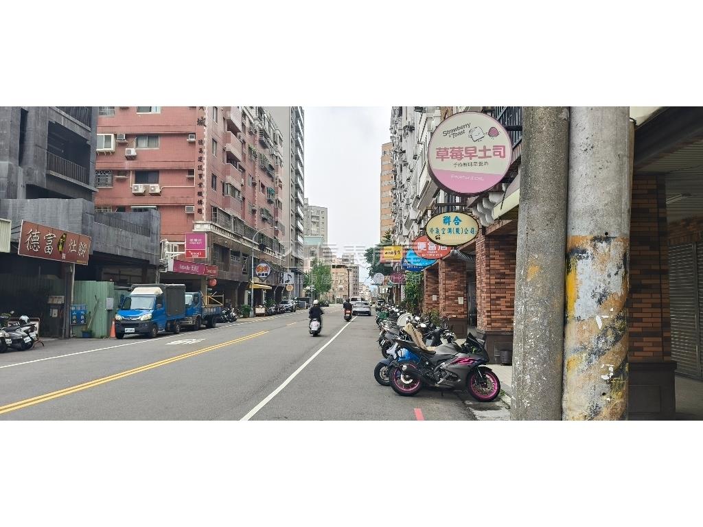 南區２房平面車位稀有釋出房屋室內格局與周邊環境
