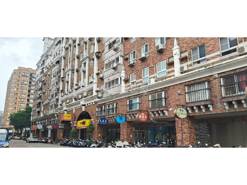 南區２房平面車位稀有釋出房屋室內格局與周邊環境
