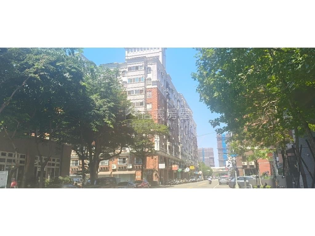 南區２房平面車位稀有釋出房屋室內格局與周邊環境