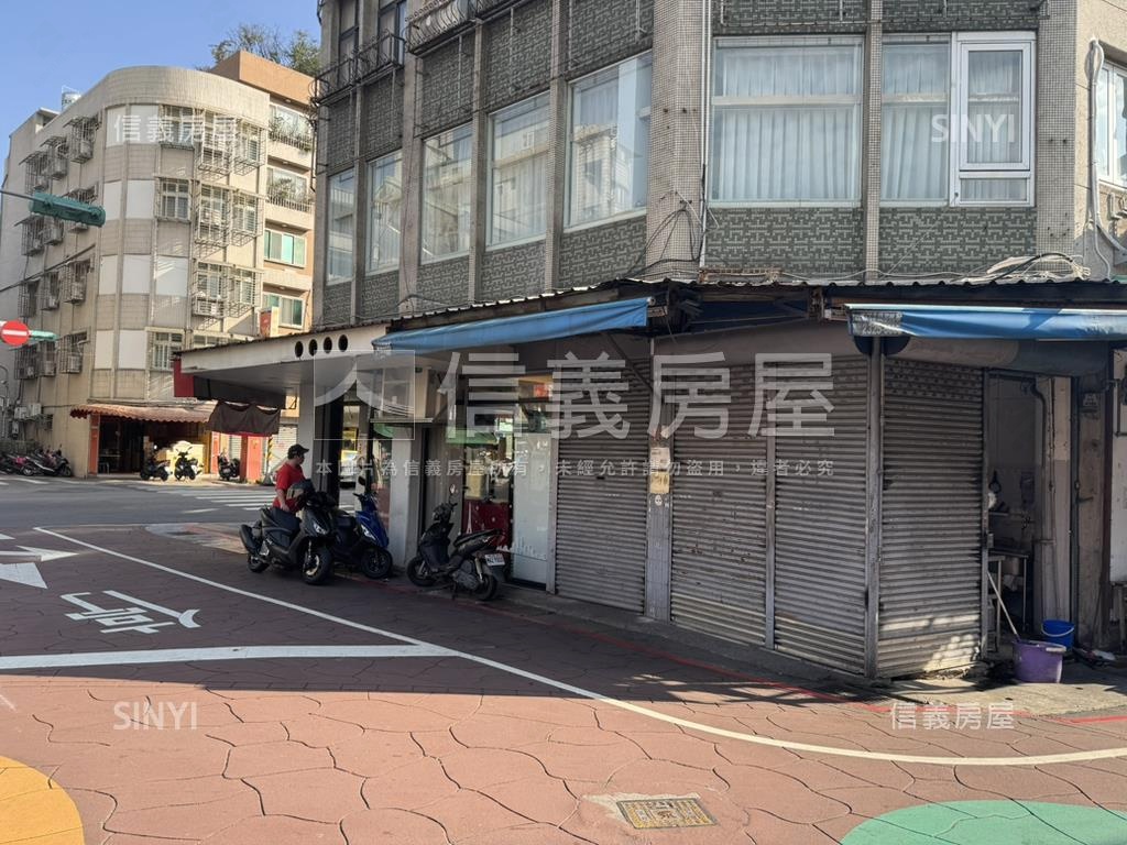 延三稀有釋出三角窗房屋室內格局與周邊環境