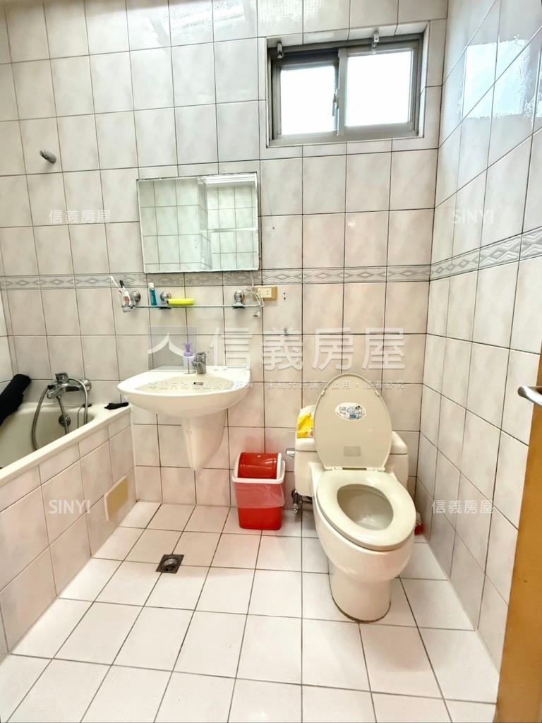 忠孝天廈高樓景觀大戶房屋室內格局與周邊環境