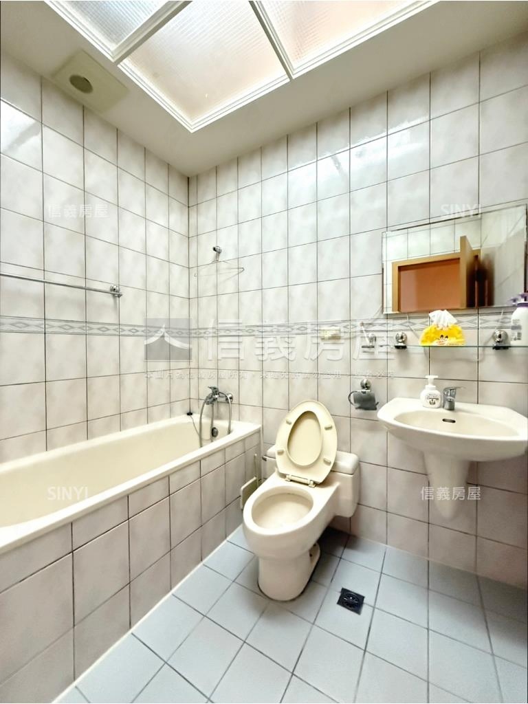 忠孝天廈高樓景觀大戶房屋室內格局與周邊環境