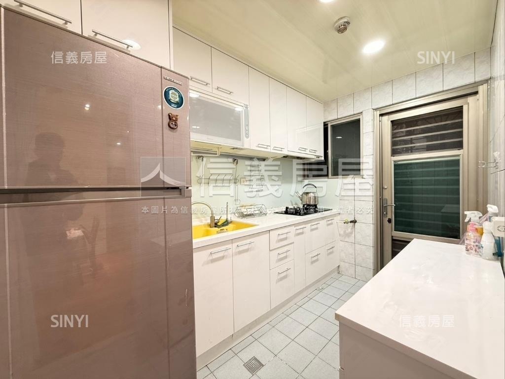 鎮板橋精美裝潢大空間房屋室內格局與周邊環境