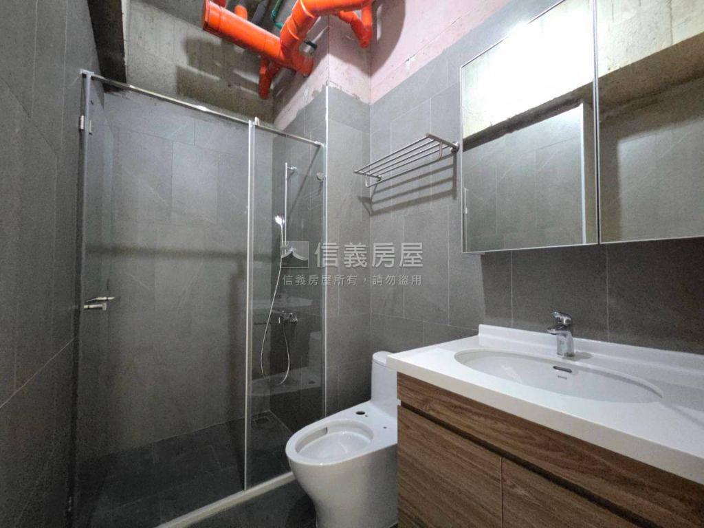 江翠北側Ｃ有景觀三房車位房屋室內格局與周邊環境