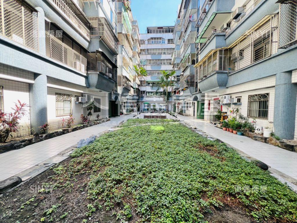 近鳳山車站學區宅三房平車房屋室內格局與周邊環境