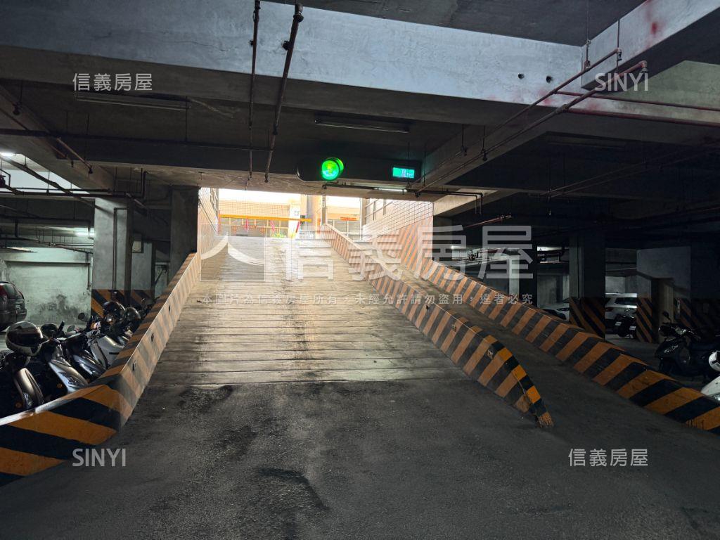 近鳳山車站低總價三房平車房屋室內格局與周邊環境