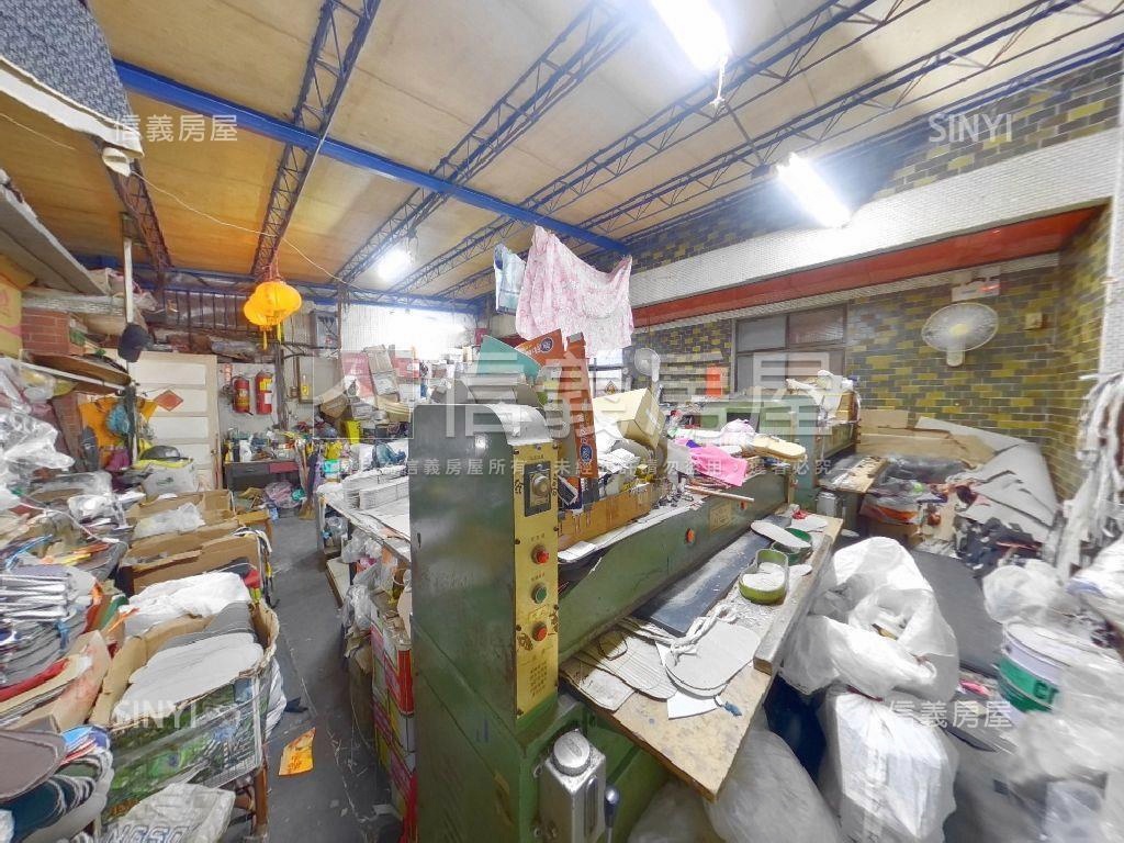 近未來捷運公寓一樓房屋室內格局與周邊環境