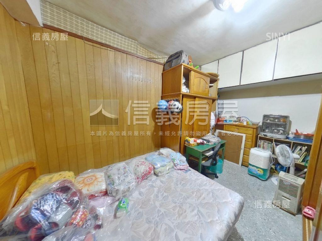 近未來捷運公寓一樓房屋室內格局與周邊環境