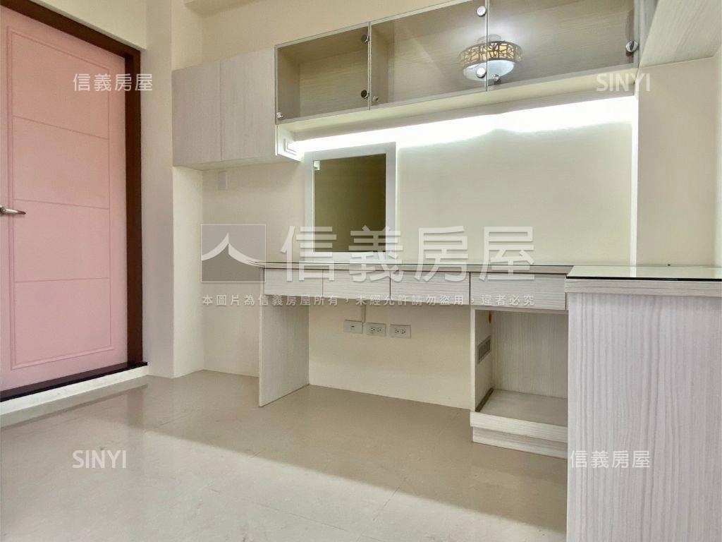 臨路大面寬質感透天房屋室內格局與周邊環境