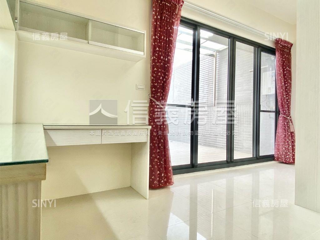 臨路大面寬質感透天房屋室內格局與周邊環境