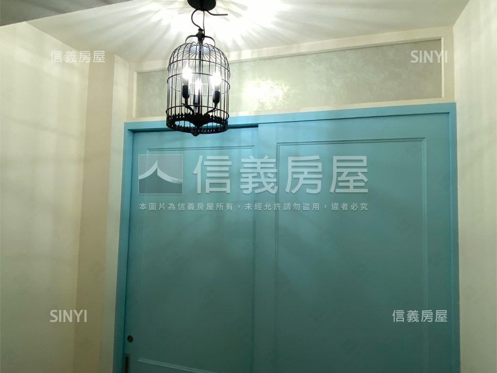 臨路大面寬質感透天房屋室內格局與周邊環境