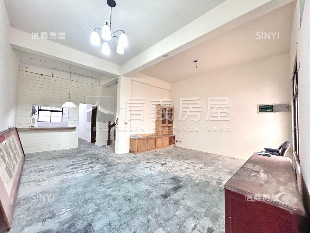 合江街稀有車庫別墅房屋室內格局與周邊環境