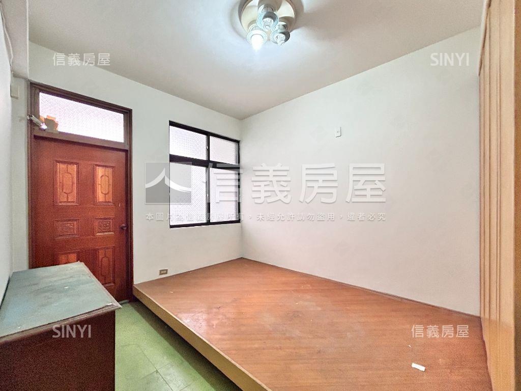 合江街稀有車庫別墅房屋室內格局與周邊環境