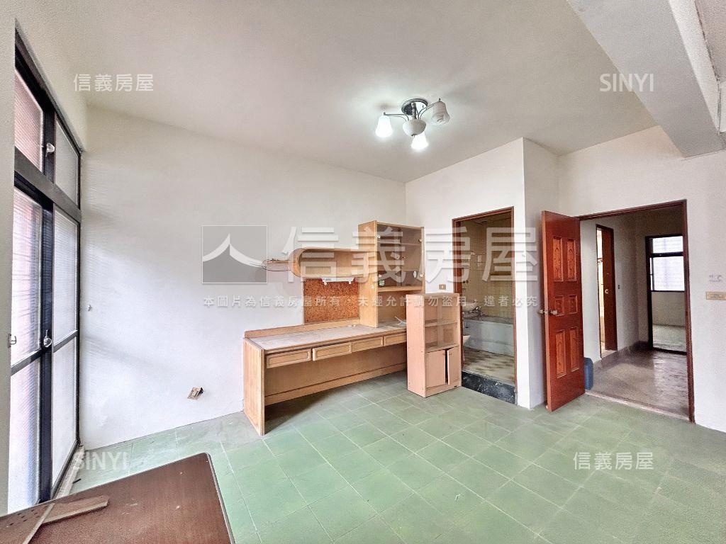 合江街稀有車庫別墅房屋室內格局與周邊環境