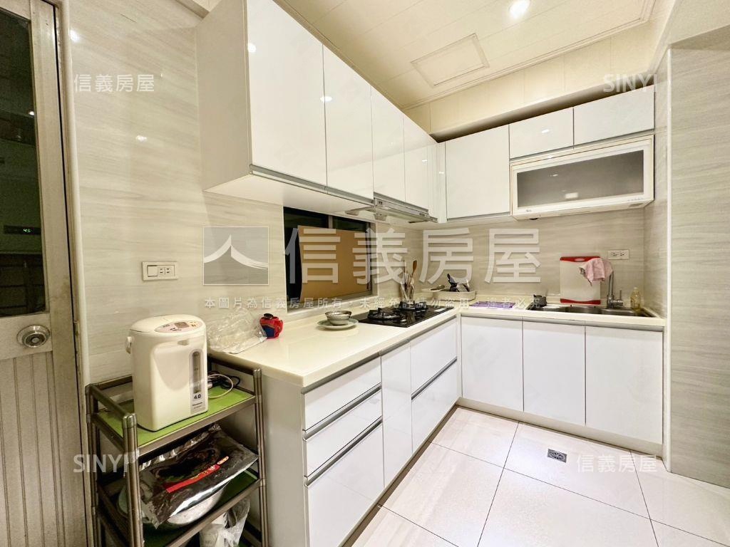 捷運迴龍翠堤大地房屋室內格局與周邊環境