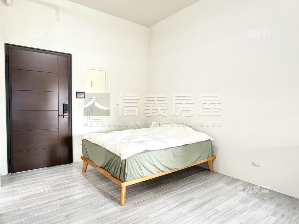 東區志榮ＢＲ４泳池三房房屋室內格局與周邊環境